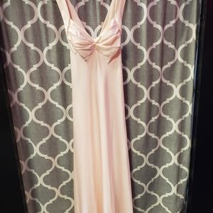Calvin Klein Dresses - Satiny Calvin Klein Dress Calvin Klein Dresses - Satiny Calvin Klein Dress